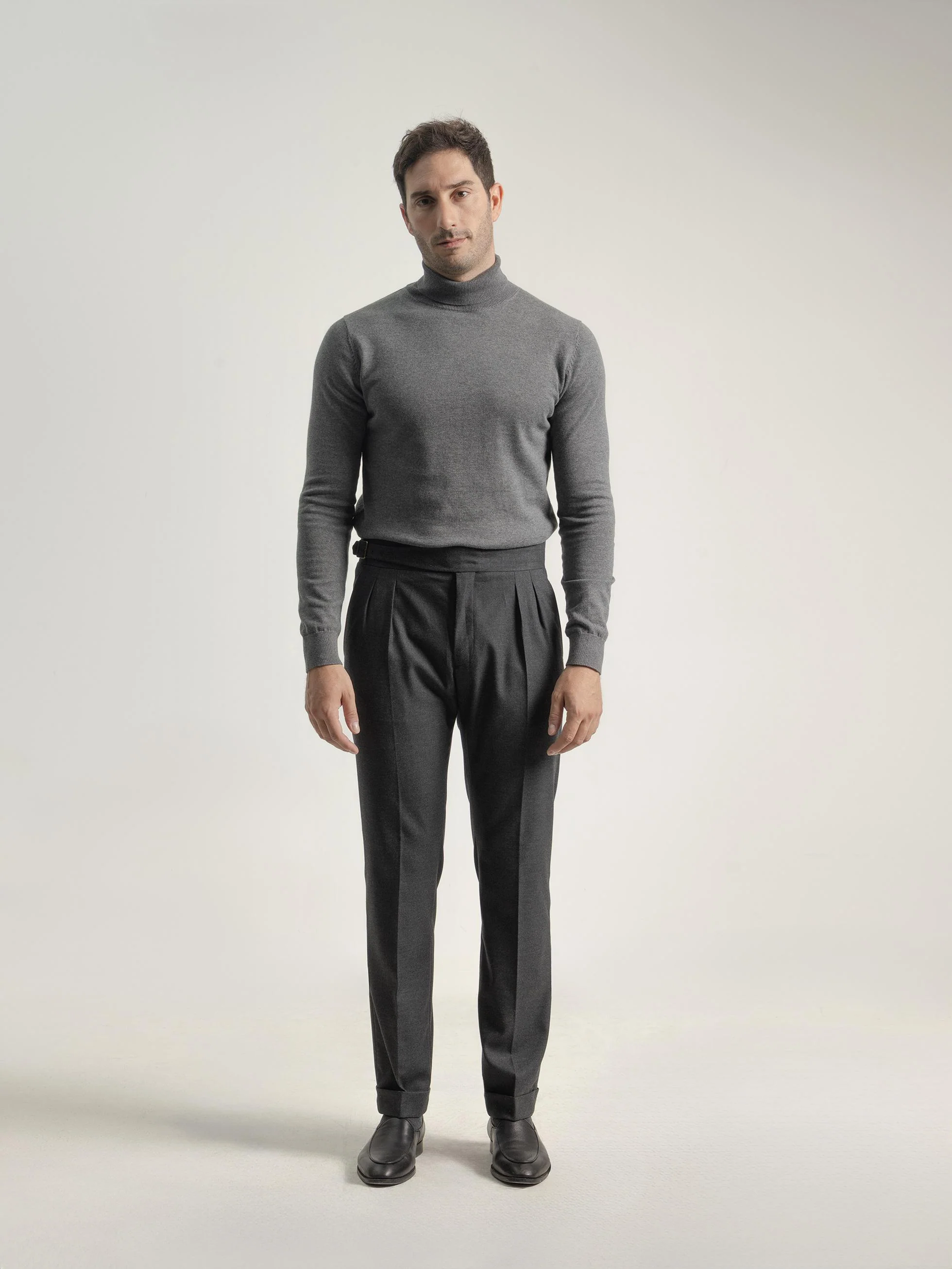 PANTALON GURKHA GRIS OSCURO - Image 4
