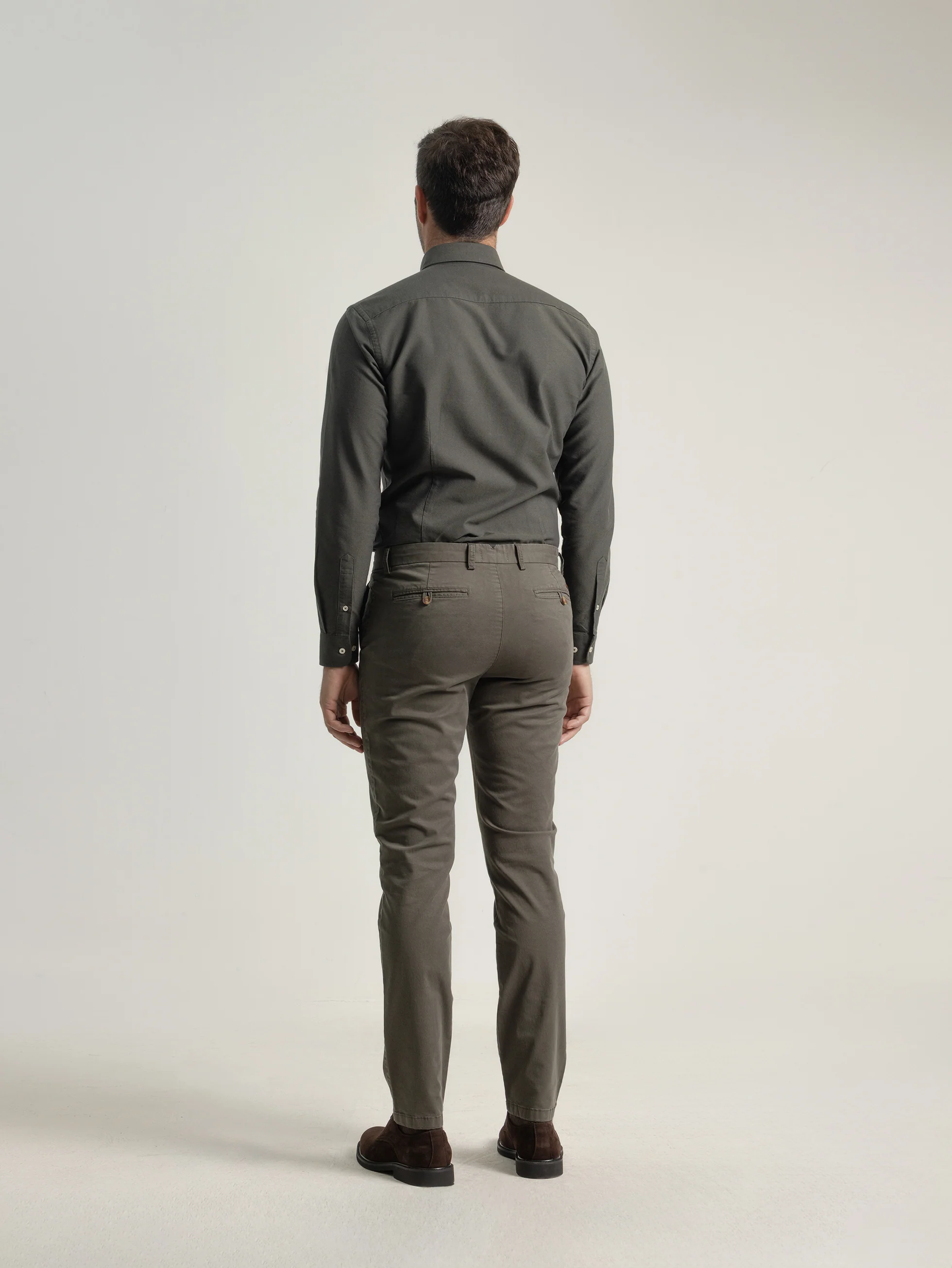 PANTALON CHINO TWILL VERDE BOSQUE - Image 4