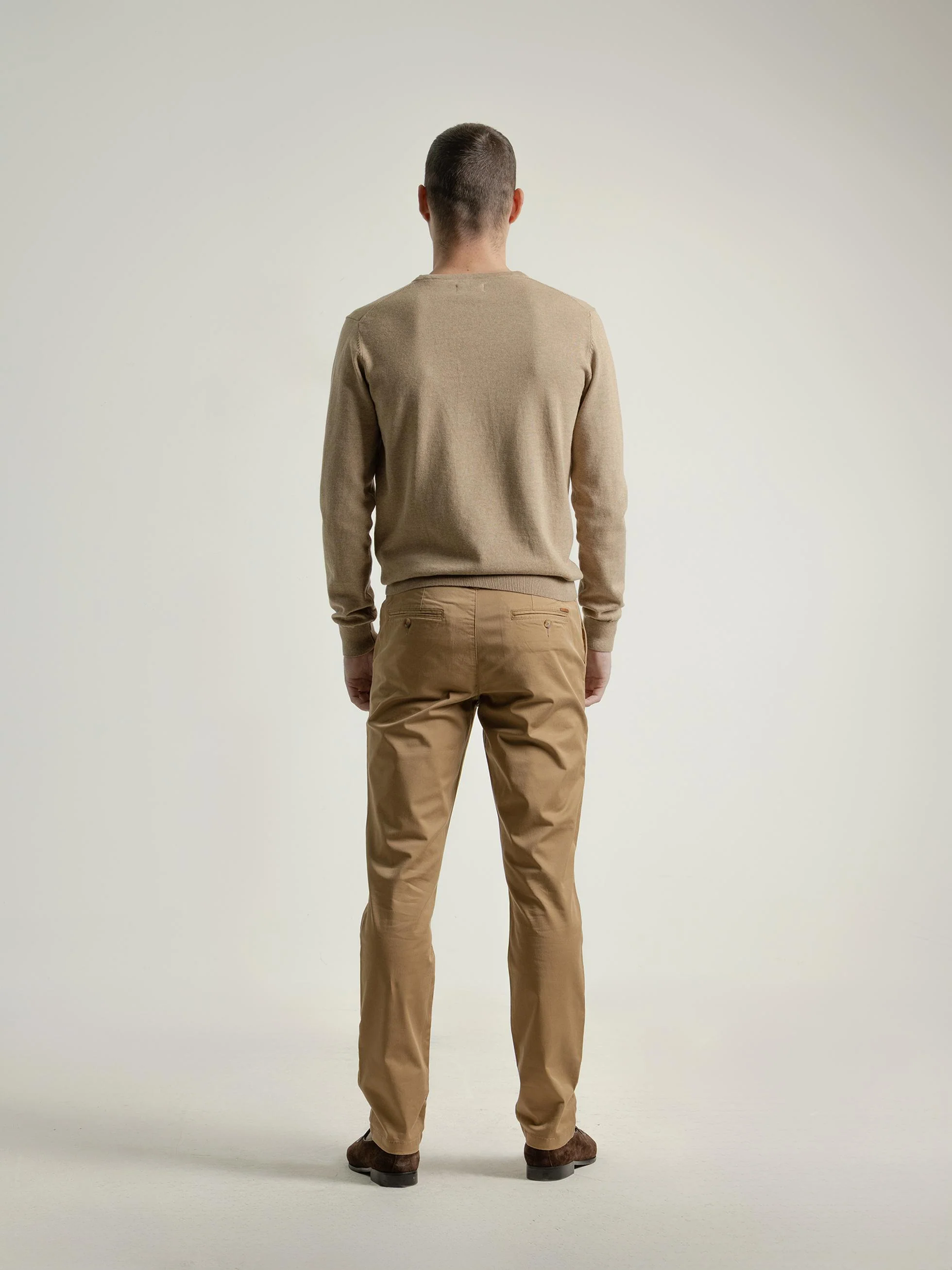 PANTALÓN CHINO ARENA - Image 3