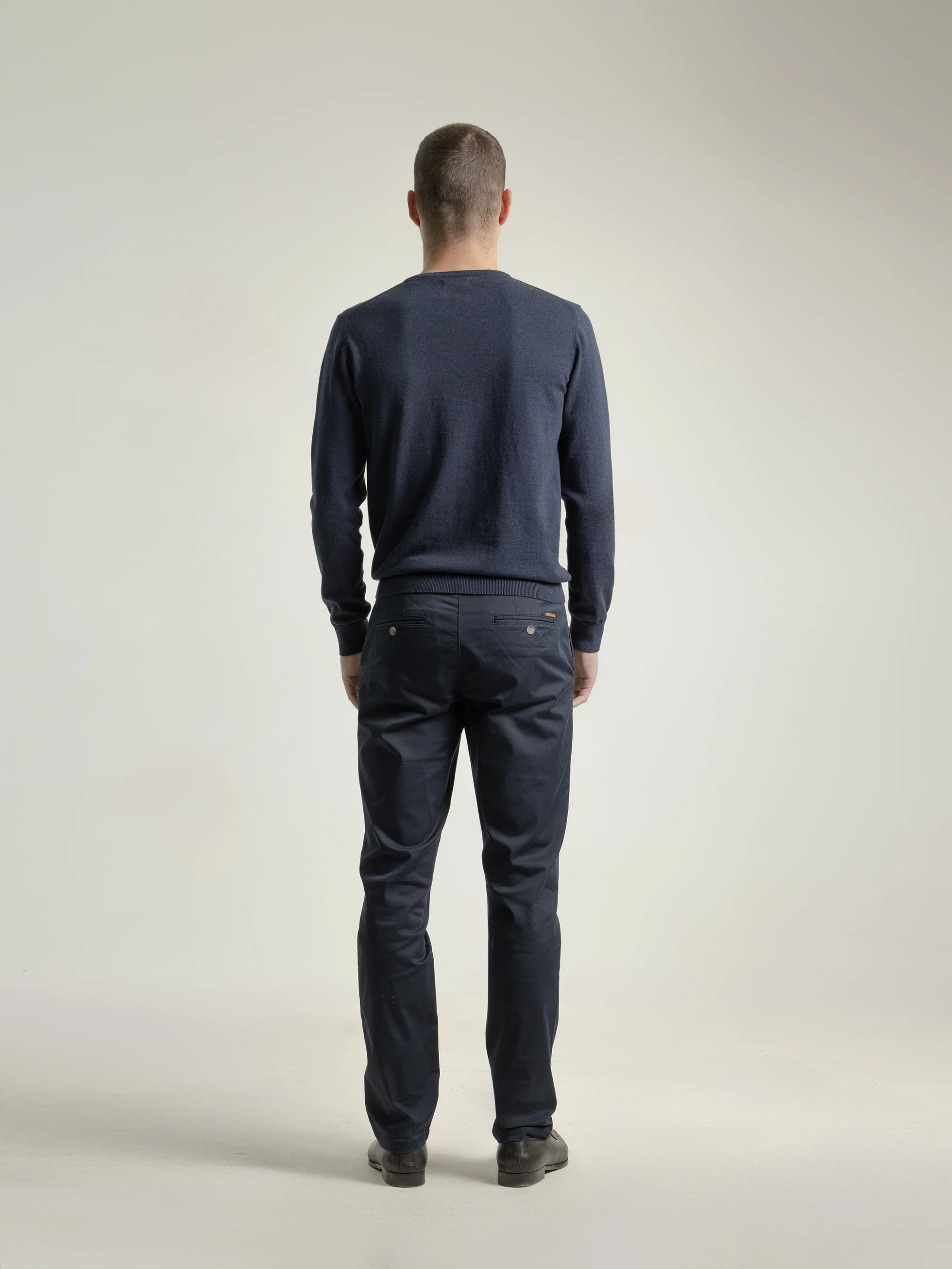 PANTALÓN CHINO MARINO - Image 4