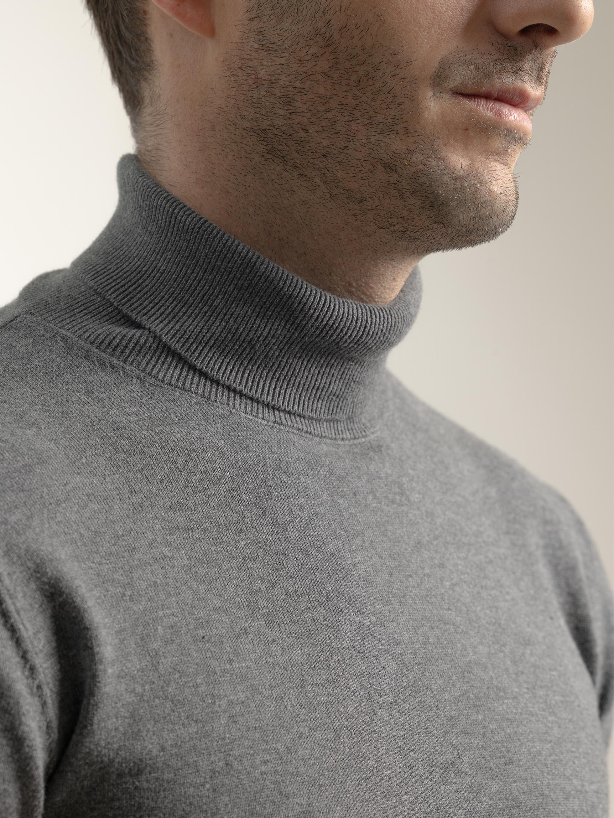 JERSEY CUELLO ALTO GRIS - Image 2