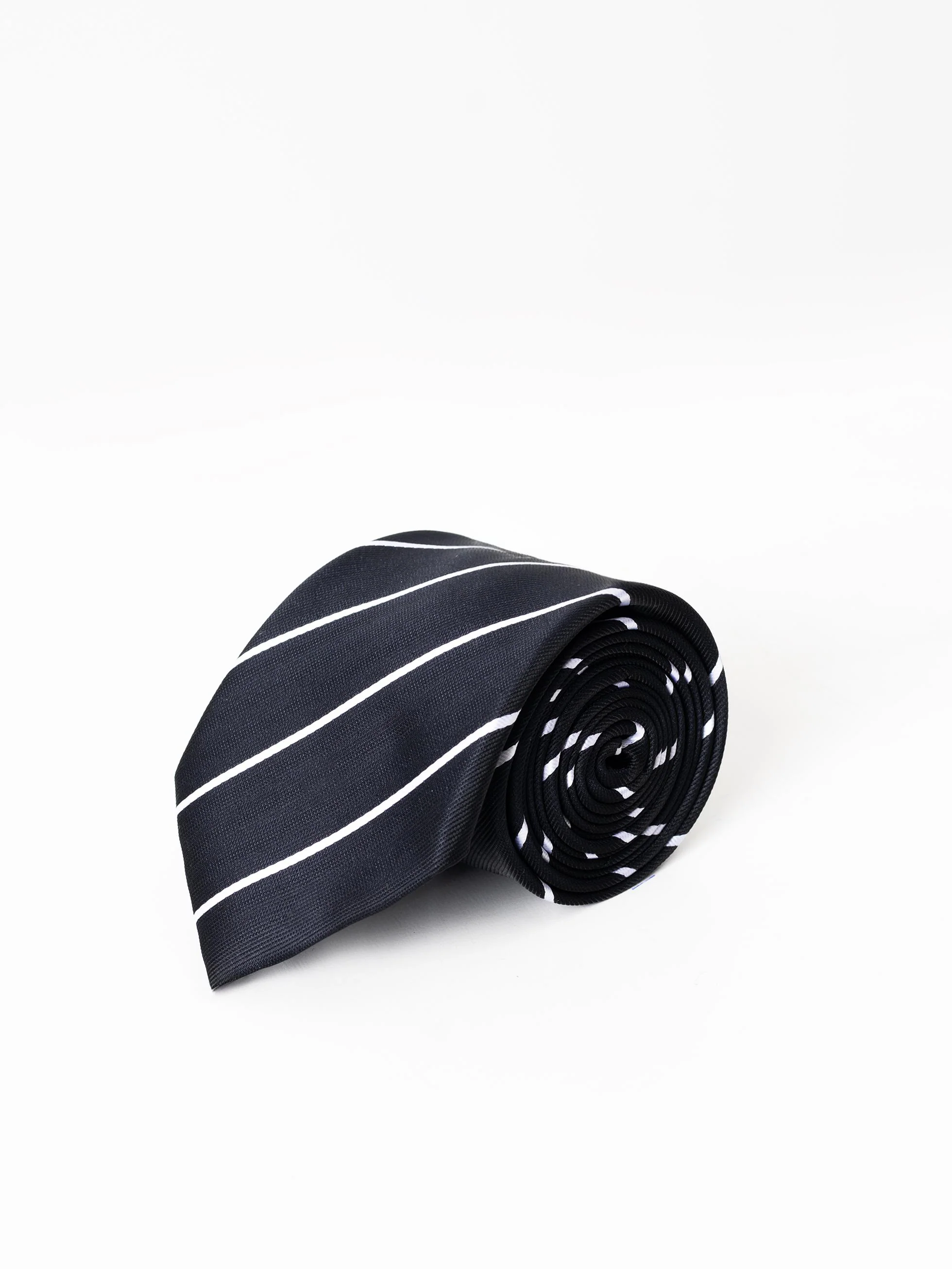 CORBATA RAYA NEGRA